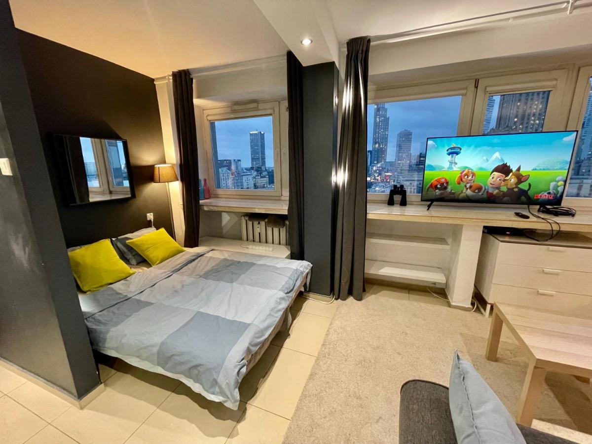 Sawa Apartment 2Xmetro Wifi 500 Mbs 50'Tv Netflix Hbo Appletv+ Varsóvia Exterior foto