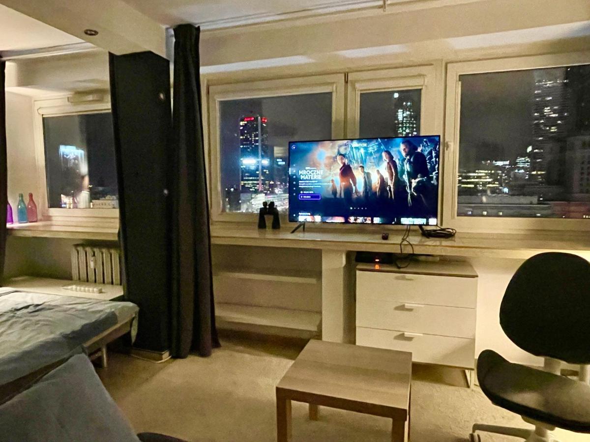 Sawa Apartment 2Xmetro Wifi 500 Mbs 50'Tv Netflix Hbo Appletv+ Varsóvia Exterior foto