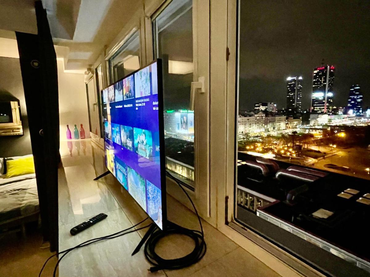 Sawa Apartment 2Xmetro Wifi 500 Mbs 50'Tv Netflix Hbo Appletv+ Varsóvia Exterior foto